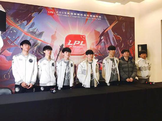 莱万多夫斯 莱万多夫斯