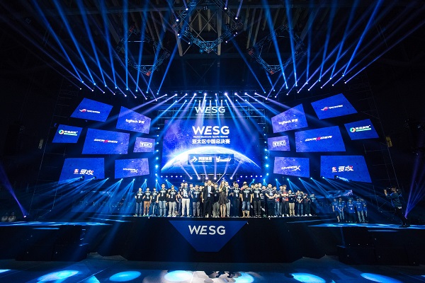 尤其是在角 尤其是在角